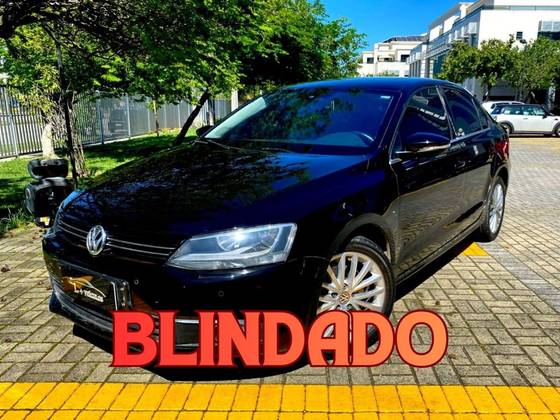 VOLKSWAGEN JETTA 2.0 TSI HIGHLINE 200CV GASOLINA 4P TIPTRONIC VOLKSWAGEN JETTA 2.0 TSI HIGHLINE 200CV GASOLINA 4P TIPTRONIC